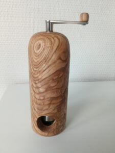Muskatmühle aus Esche